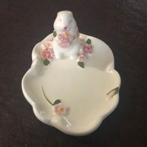 Cute bunny trinket tray